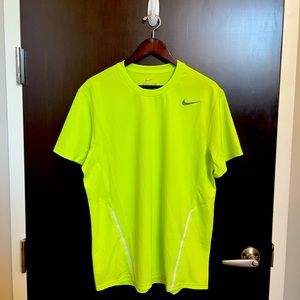 Nike, Dri-Fit T-Shirt, large